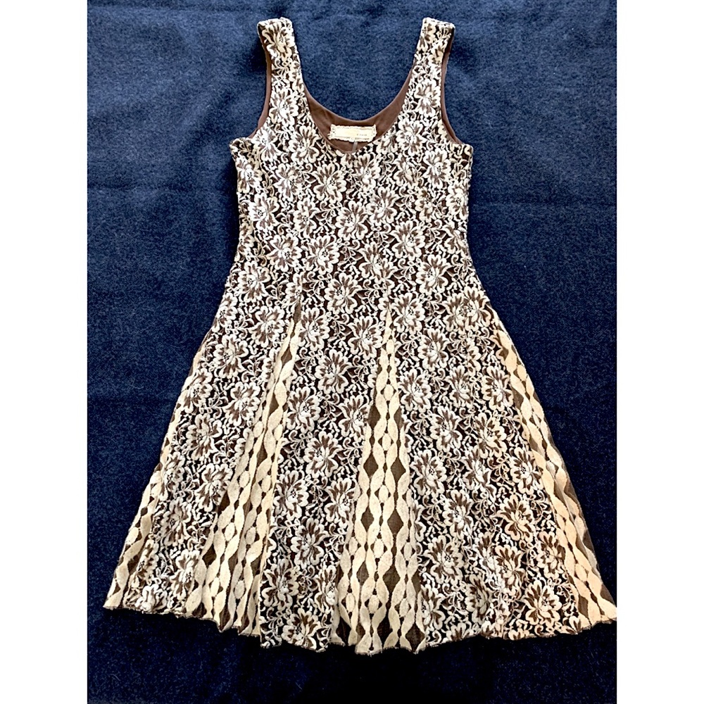 Brown & Cream Lace Flower Mini